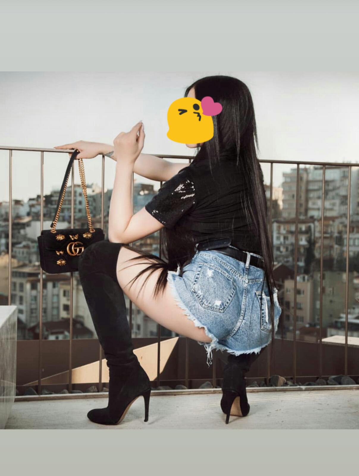 Akdeniz'in Sımsıcak Güneşi: Mersin Akdeniz Escort Bayan