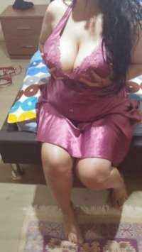 Erdemli'nin Büyüleyici Güzelliği: Zarif ve Çekici Escort Kız