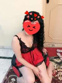 Mersin Akdeniz Escort'tan Zarif ve Dolgun Formları Olan Lüks Kızın Daveti