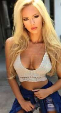 Sizi Rüya Gibi bir Maceraya Taşıyacak Erdemli Escort Bayan